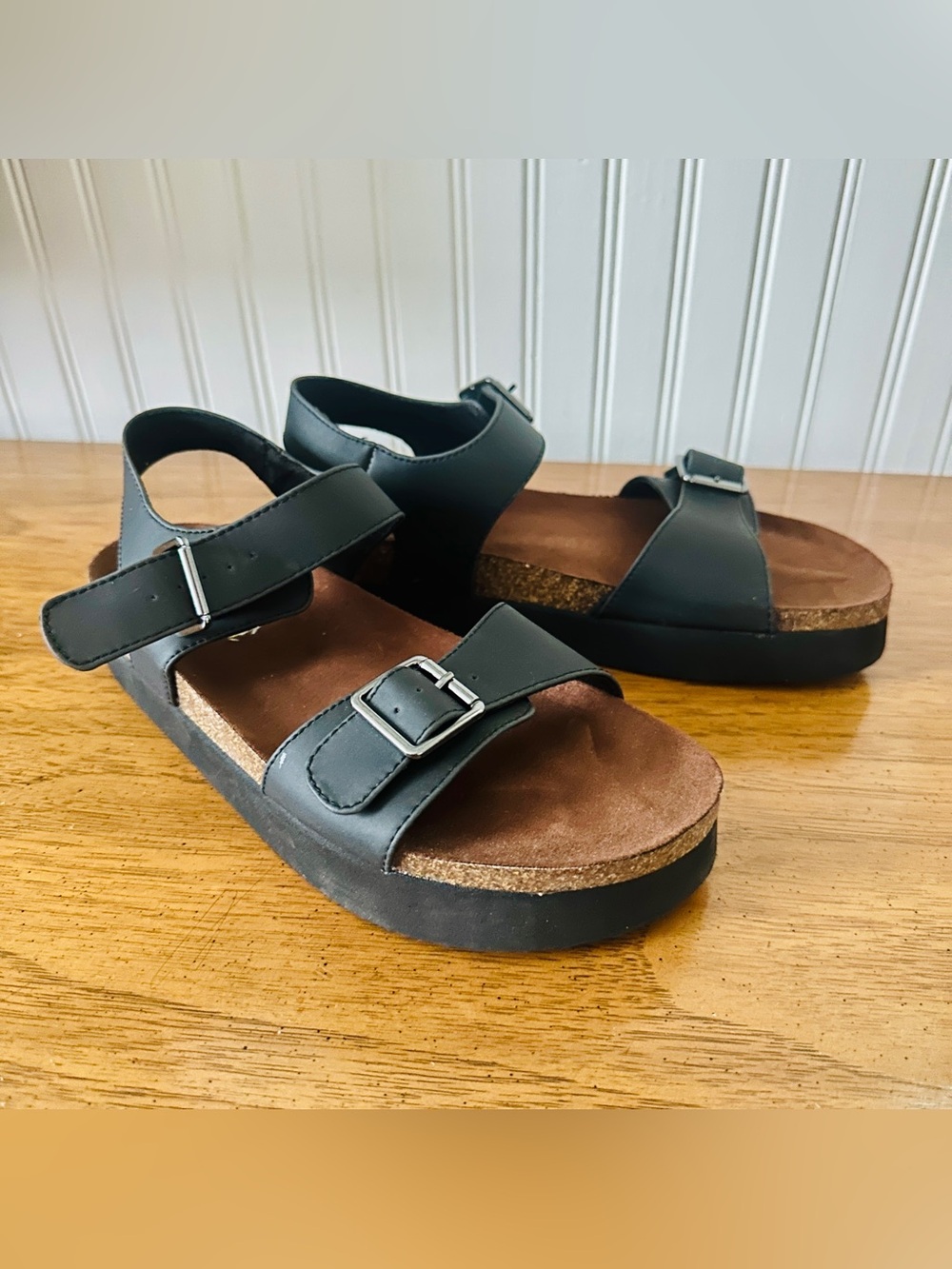 Cliffs by WHITE MOUNTAIN Black and Brown Kids Adjustable Buckle Sandals